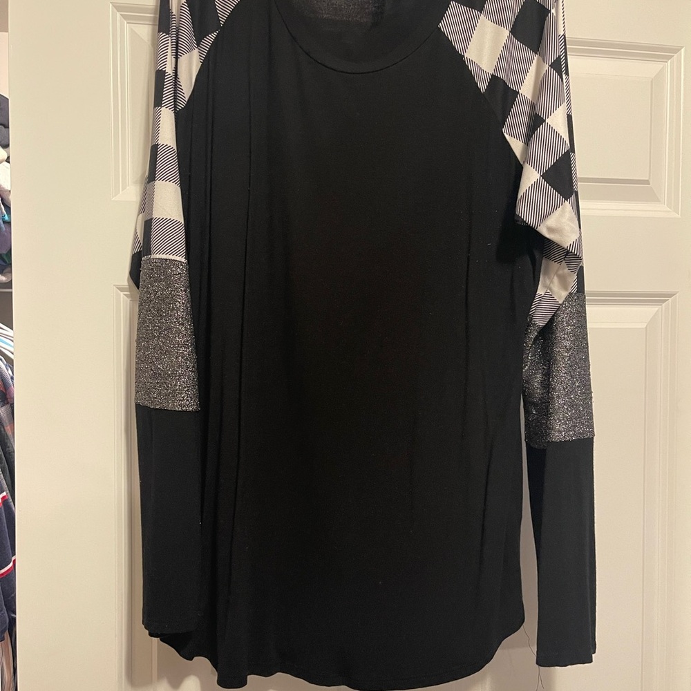 Black and White Checkered Women's Plus Top